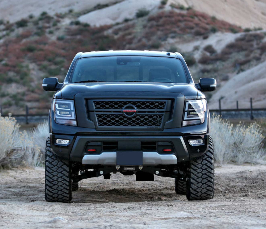 New Nissan Titan  with Fabtech 6" suspension Lift with stealth shock absorbers 